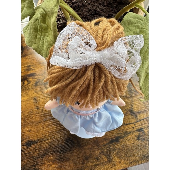 Precious Moments Dolls Of The Month January By Applause 10" with Stand - Picture 6 of 9